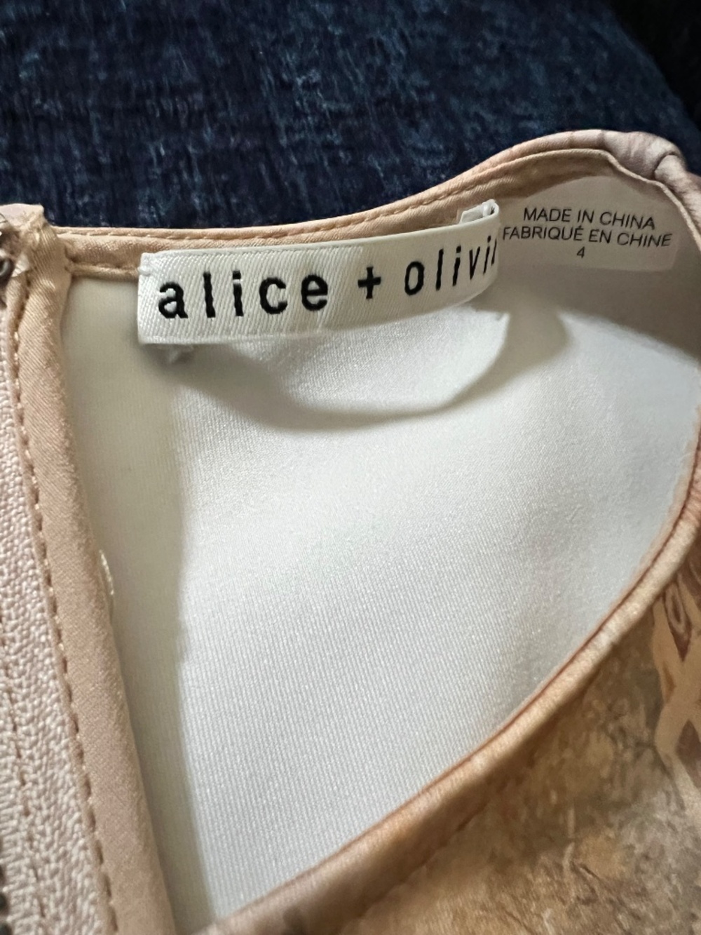 Alice + Olivia Wynell Dress - Picture 4 of 5